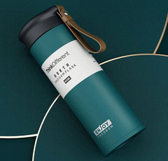 Bosi insulated water bottle 450ml showing leak-proof lid and slim cup-holder-compatible profile